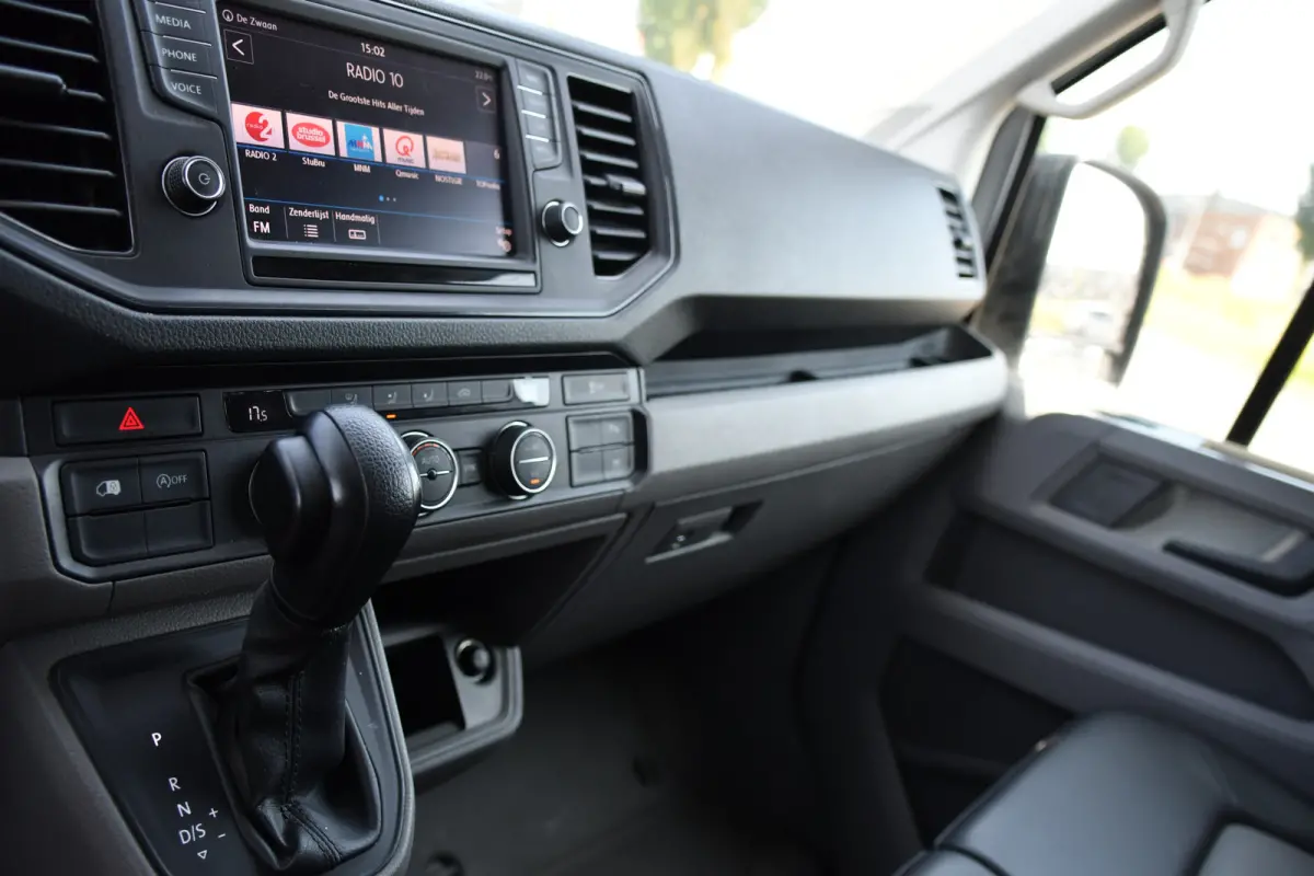 3.180 35 2.0 L4H3 PB Edition Cruise, Camera, Carplay, 177pk, LED, Clima, Trekhaak, Automaat, Sensoren, Geveerde stoel, Uniek!