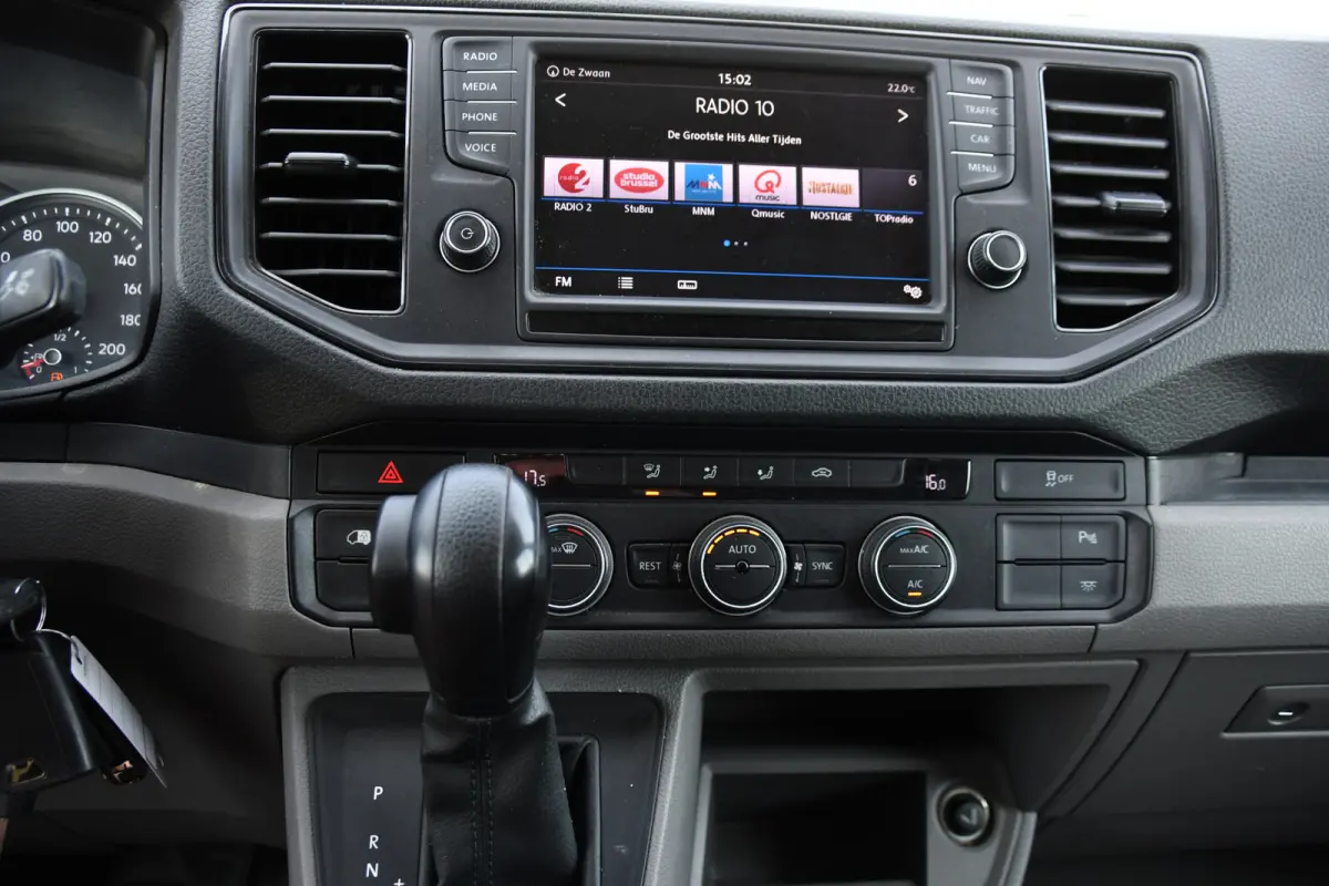 3.180 35 2.0 L4H3 PB Edition Cruise, Camera, Carplay, 177pk, LED, Clima, Trekhaak, Automaat, Sensoren, Geveerde stoel, Uniek!