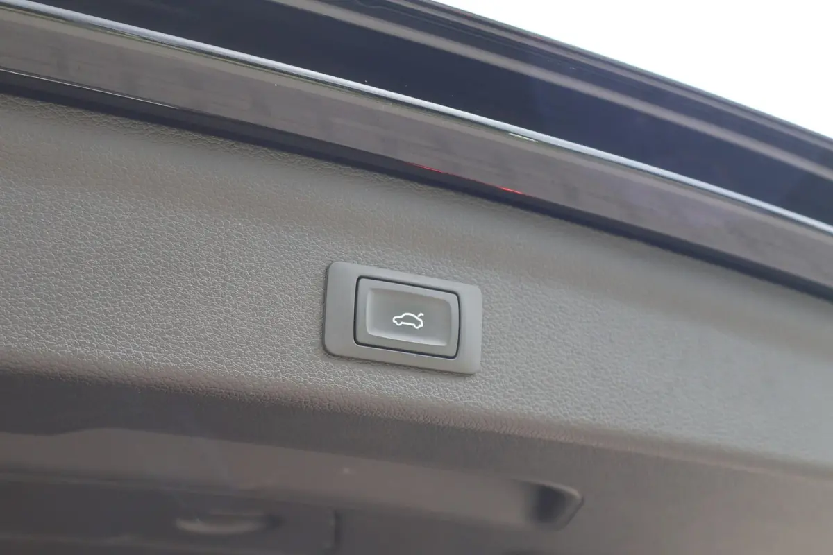 35 TFSI 150pk S-tronic S-Line | Afn. trekhaak | Navigatie | Sportstoelen | Stoelverwarming | Cruise Control | Dodehoek sensor | Elek. kofferbakklep | Elek. inklapbare spiegels