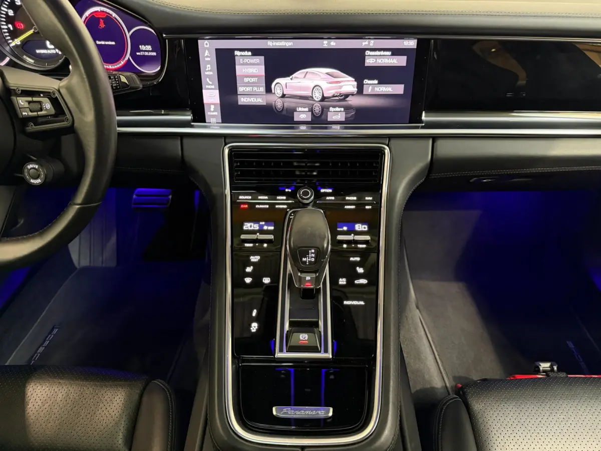 2.9 4 E-Hybrid / Luchtvering / Panoramadak / Sport Chrono