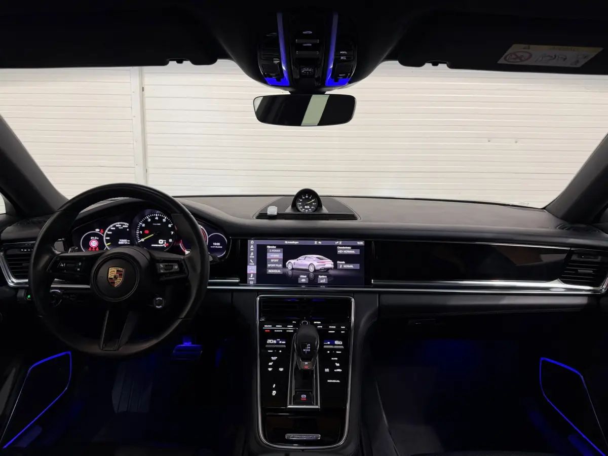 2.9 4 E-Hybrid / Luchtvering / Panoramadak / Sport Chrono