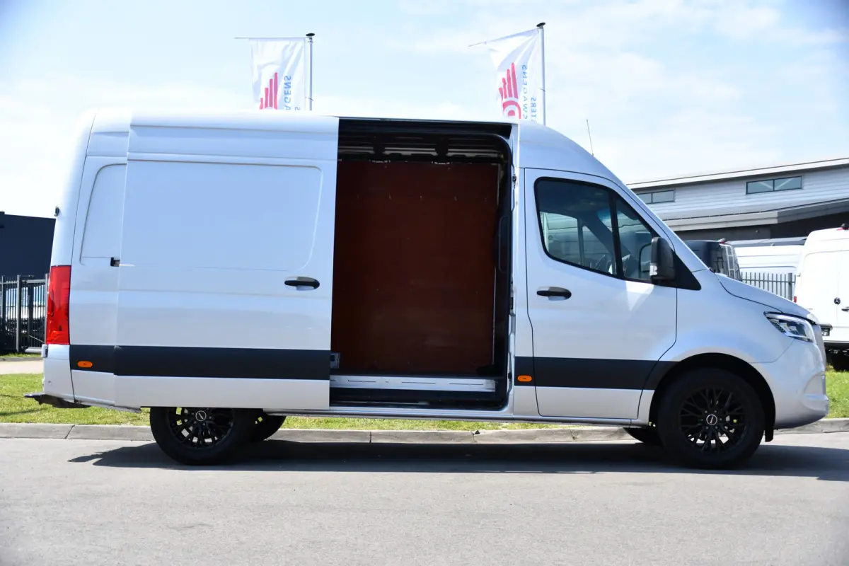 319 V6 3.0 CDI L2H2 PB Edition Camera, Cruise, Carplay, 190pk, Automaat, LED, Trekhaak, Dodehoek, Sensoren, NAVI, Uniek!