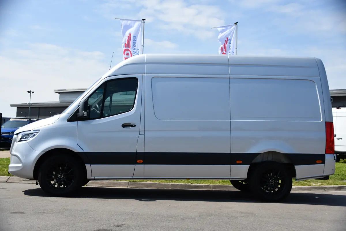 319 V6 3.0 CDI L2H2 PB Edition Camera, Cruise, Carplay, 190pk, Automaat, LED, Trekhaak, Dodehoek, Sensoren, NAVI, Uniek!