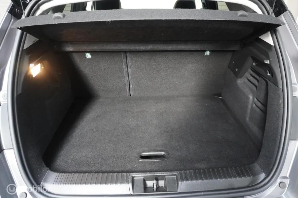 1.6 E-Tech hybrid 145 SL Rive Gauche