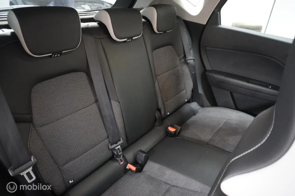 1.6 E-Tech hybrid 145 SL Rive Gauche