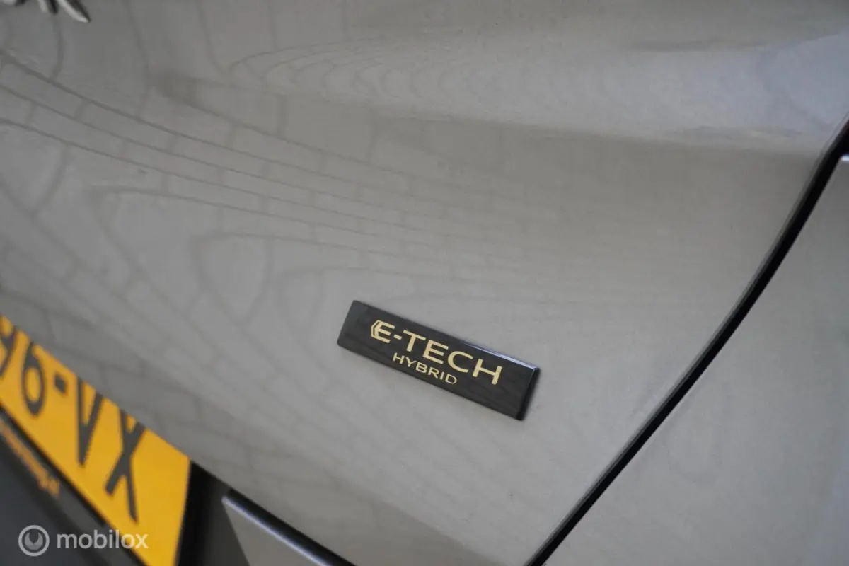 1.6 E-Tech hybrid 145 SL Rive Gauche