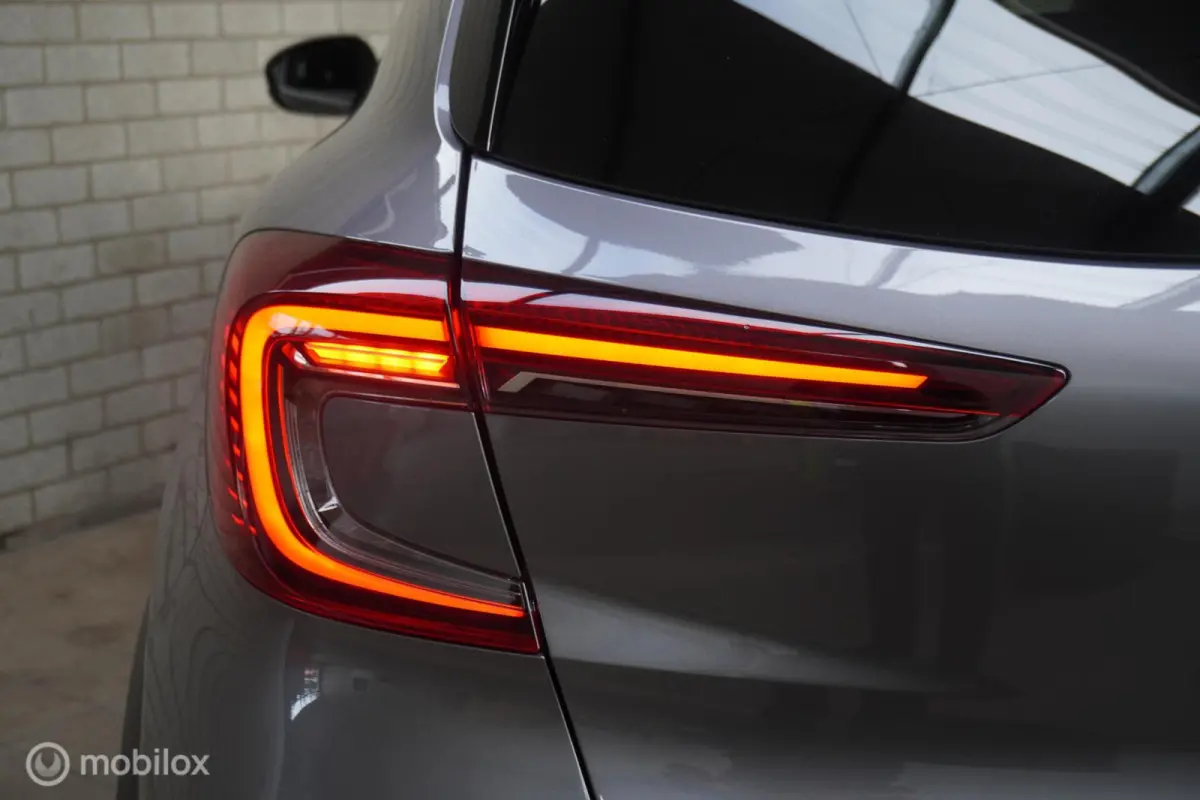 1.6 E-Tech hybrid 145 SL Rive Gauche