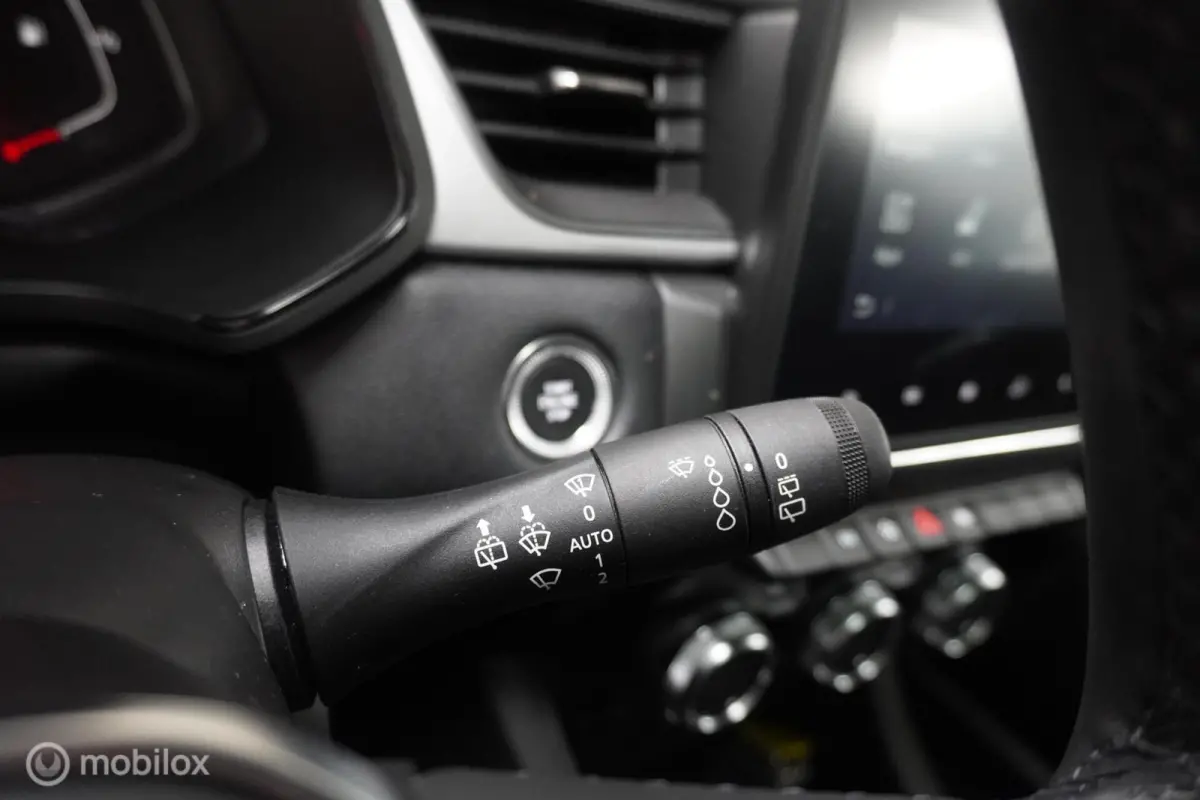 1.6 E-Tech hybrid 145 SL Rive Gauche