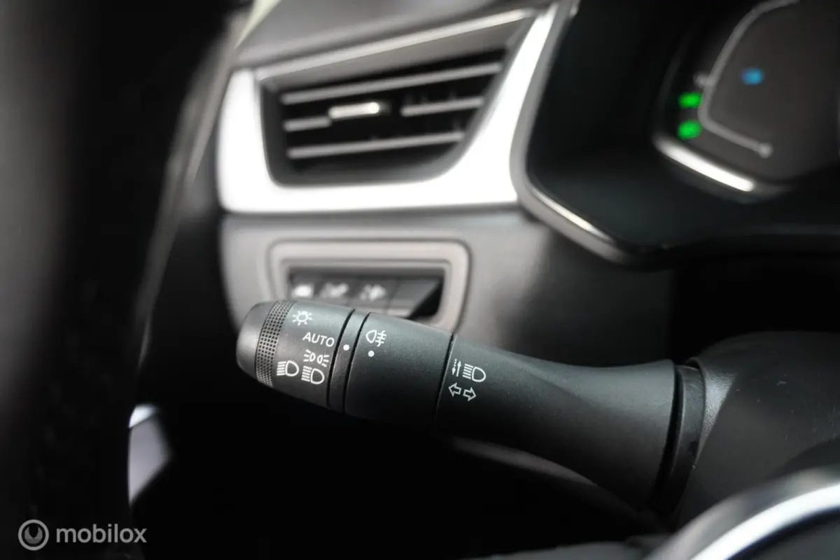 1.6 E-Tech hybrid 145 SL Rive Gauche