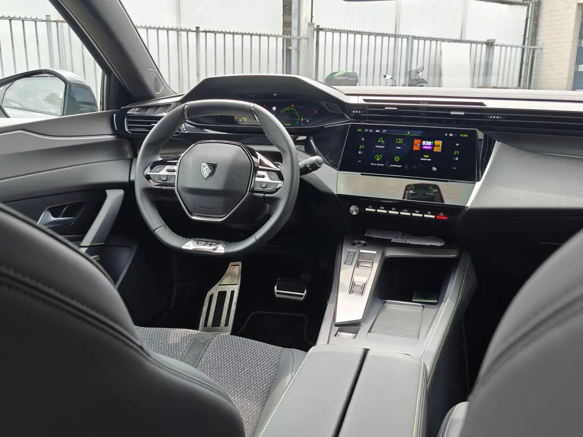 1.2 Hybrid 145 e-DCS6 GT | Achteruitrijcamera | Apple Carplay/Android Auto|telefoonintegratie premium | Armsteun achter | Achteruitrijcamera | Apple Carplay/Android Auto|telefoonintegratie p