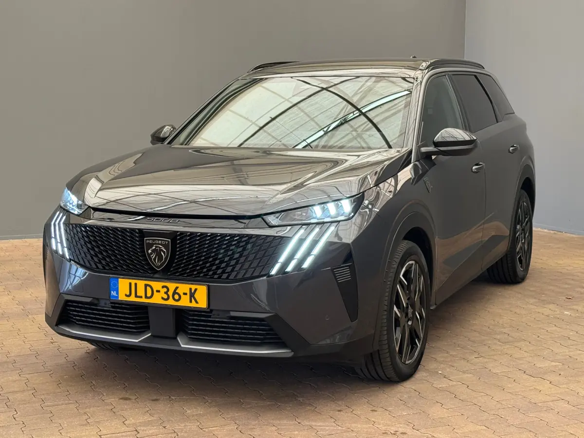 1.2 Hybrid 136 GT | Achteruitrijcamera | Airco separaat achter | Cruise control adaptief met Stop&Go