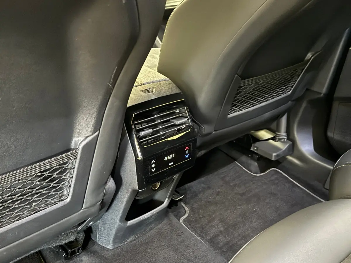 1.2 Hybrid 136 GT | Achteruitrijcamera | Airco separaat achter | Cruise control adaptief met Stop&Go