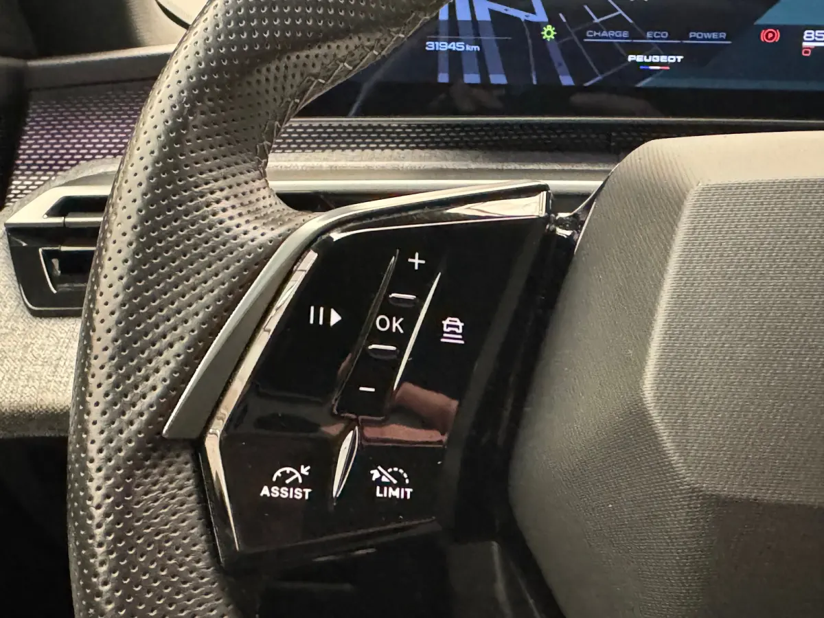 1.2 Hybrid 136 GT | Achteruitrijcamera | Airco separaat achter | Cruise control adaptief met Stop&Go