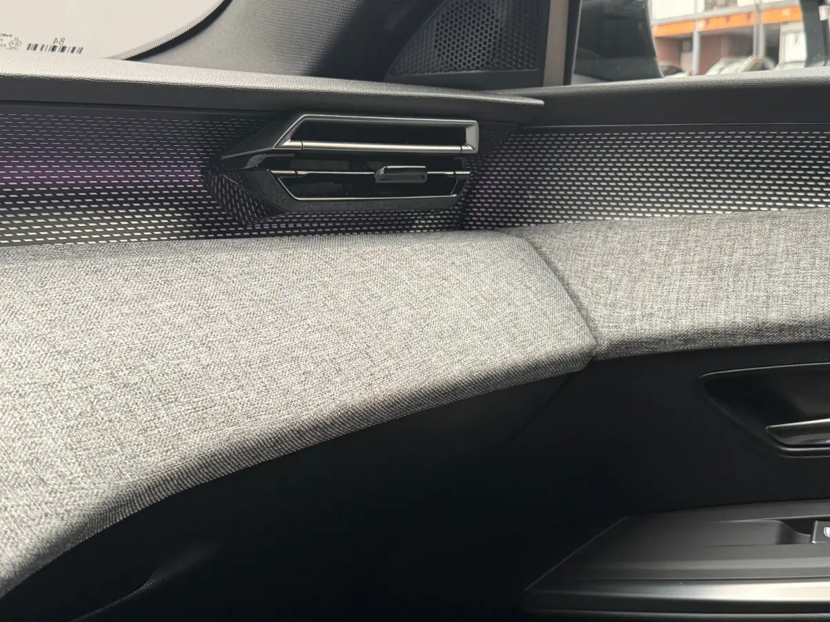 1.2 Hybrid 136 GT | Achteruitrijcamera | Airco separaat achter | Cruise control adaptief met Stop&Go