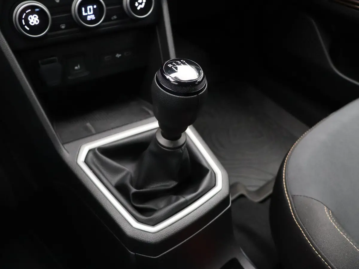 TCe 110pk limited edition | Camera's rondom | Climate control | Dodehoek sensor | Lichtmetalen velgen |