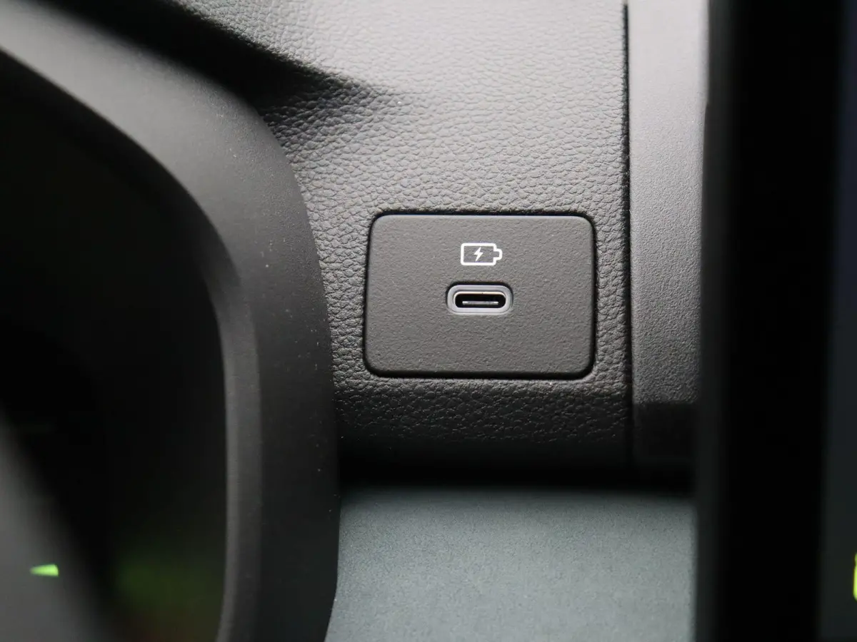 TCe 110pk limited edition | Camera's rondom | Climate control | Dodehoek sensor | Lichtmetalen velgen |