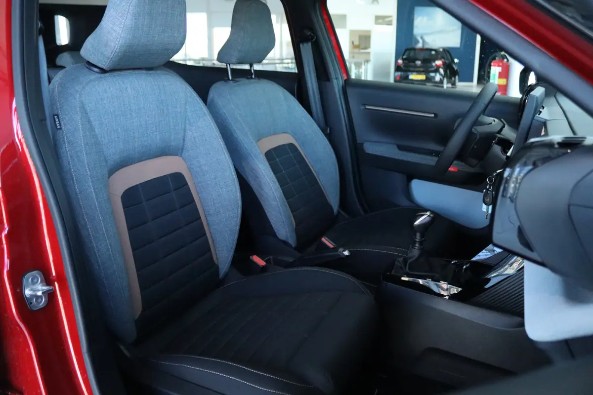 1.2 Turbo 100pk Plus | Cruise Control | Camera | Sensoren | Carplay