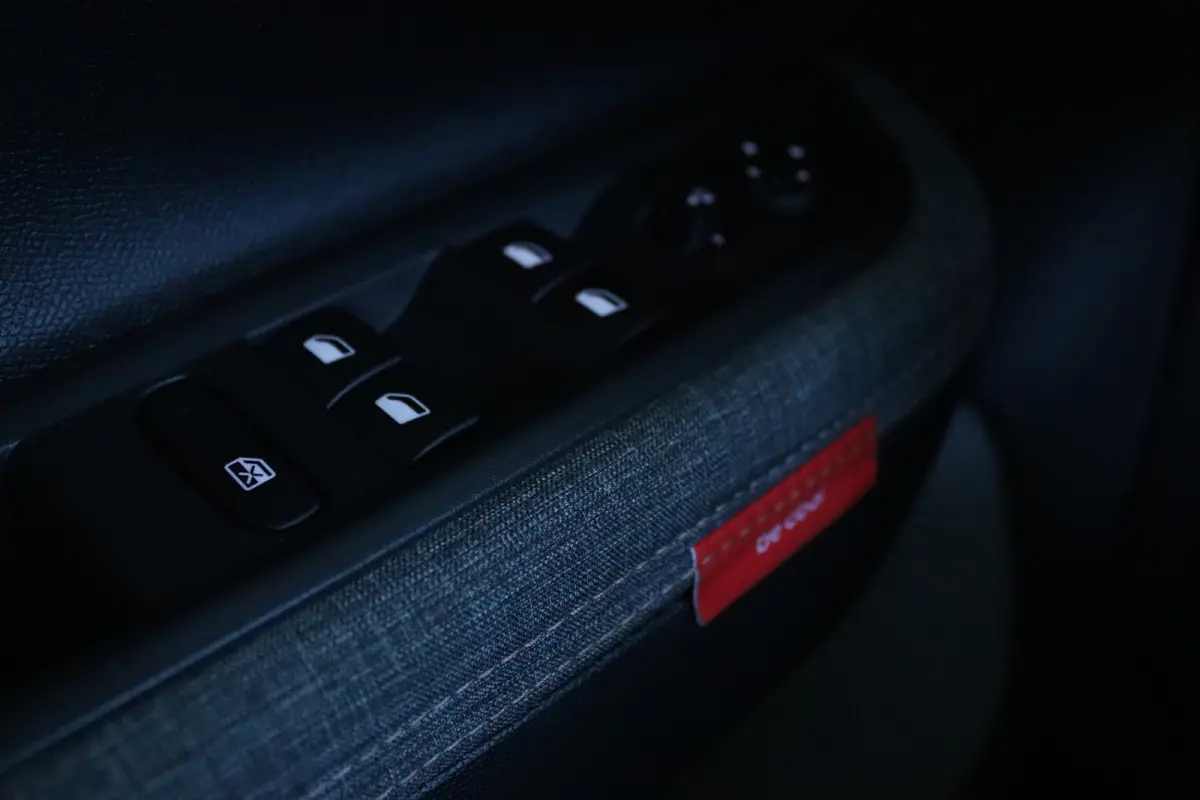 1.2 Turbo 100pk Plus | Cruise Control | Camera | Sensoren | Carplay