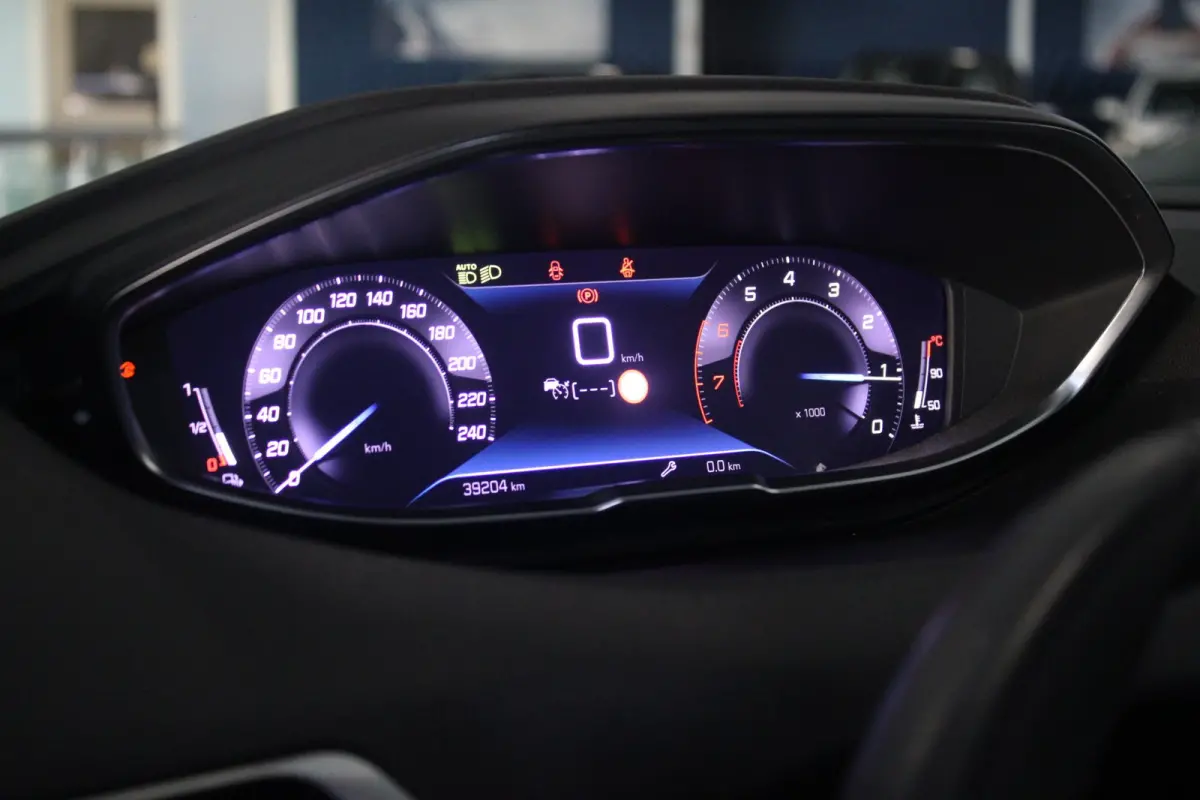 1.2 Turbo 130-PK Allure Pack Business | Achteruitrijcamera | Apple Carplay/Android Auto|telefoonintegratie premium | Armsteun voor