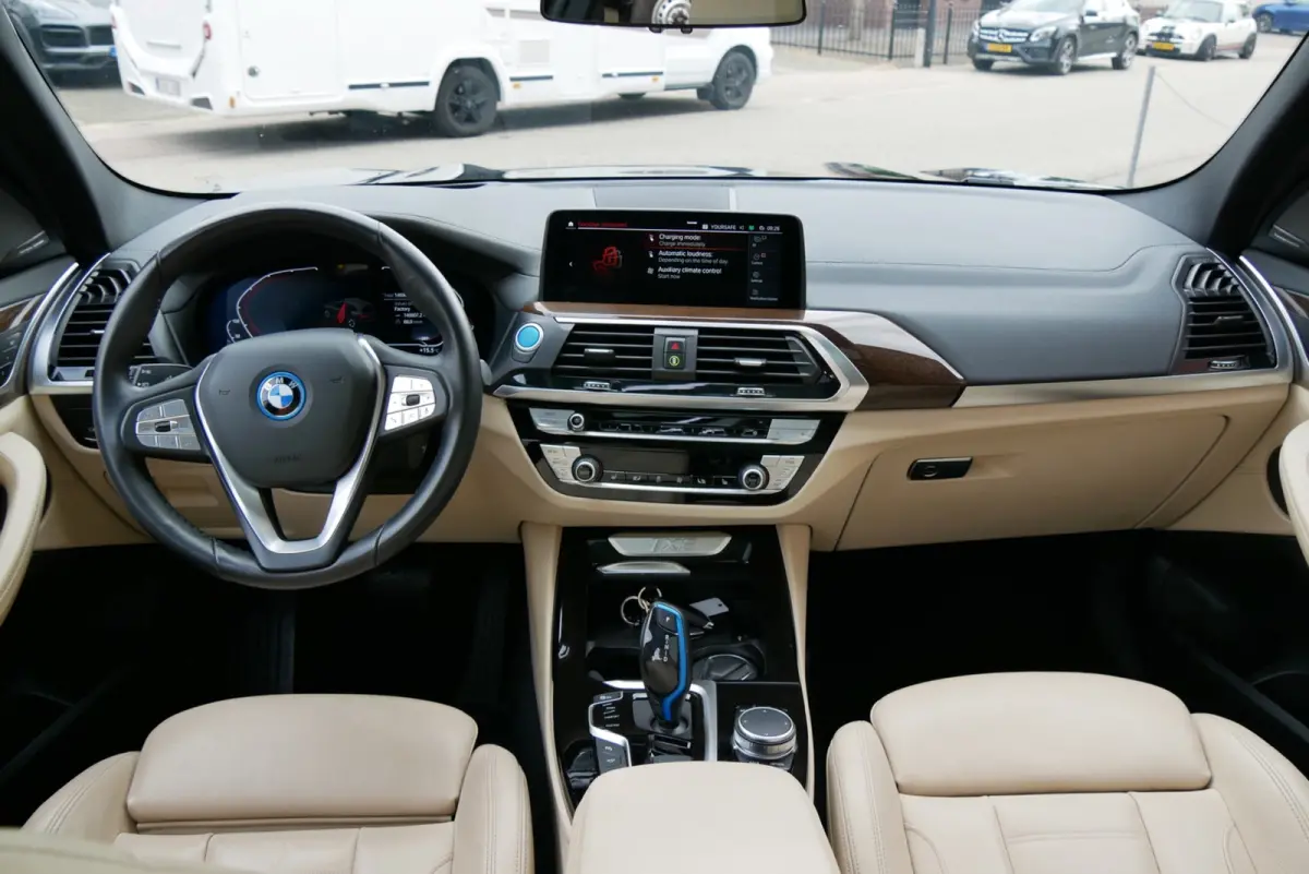 High Executive 80 kWh. pano. harman kardon. trekhaak soh 91%