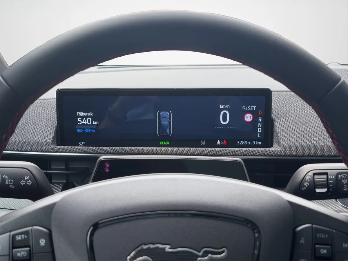 Premium 98KWh AWD 351pk | Panoramadak | Technology Pack+ | SOH 96,5
