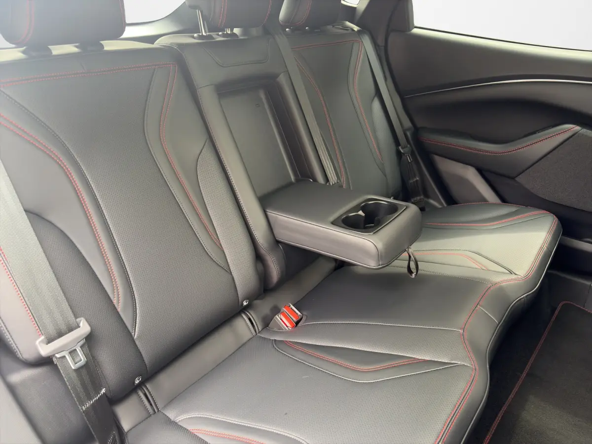 Premium 98KWh AWD 351pk | Panoramadak | Technology Pack+ | SOH 96,5