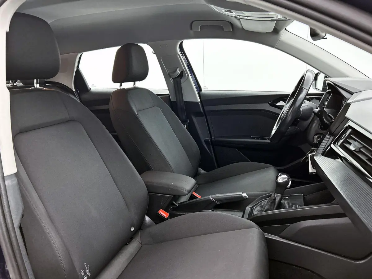 30 TFSI Advanced edition 110 PK l Cruise control l Navigatie l Airco l Parkeersensoren l Apple Carplay / Android Auto l Lichtmetalen wielen