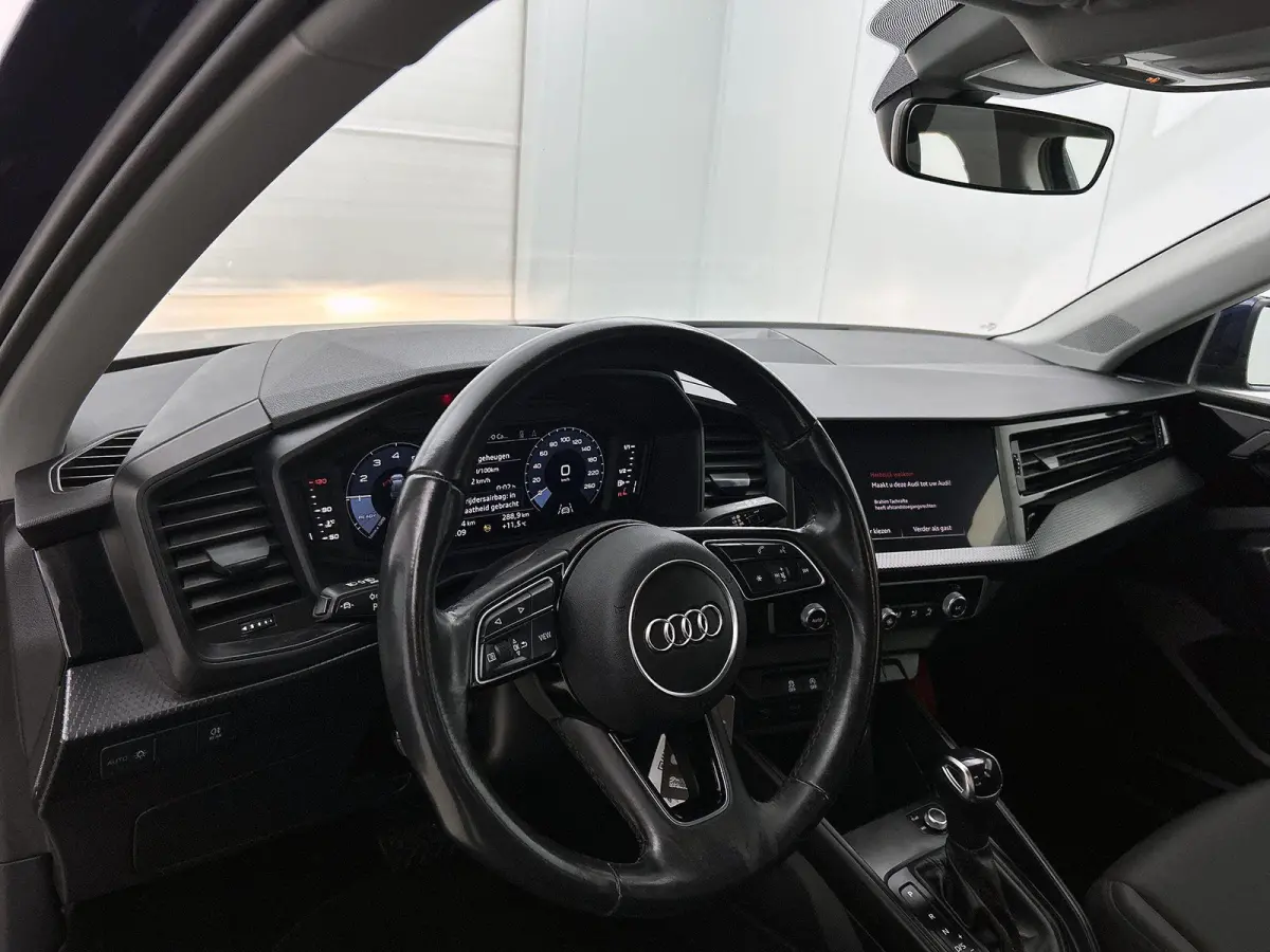 30 TFSI Advanced edition 110 PK l Cruise control l Navigatie l Airco l Parkeersensoren l Apple Carplay / Android Auto l Lichtmetalen wielen