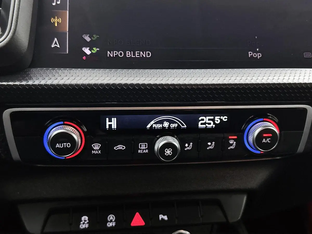 30 TFSI Advanced edition 110 PK l Cruise control l Navigatie l Airco l Parkeersensoren l Apple Carplay / Android Auto l Lichtmetalen wielen