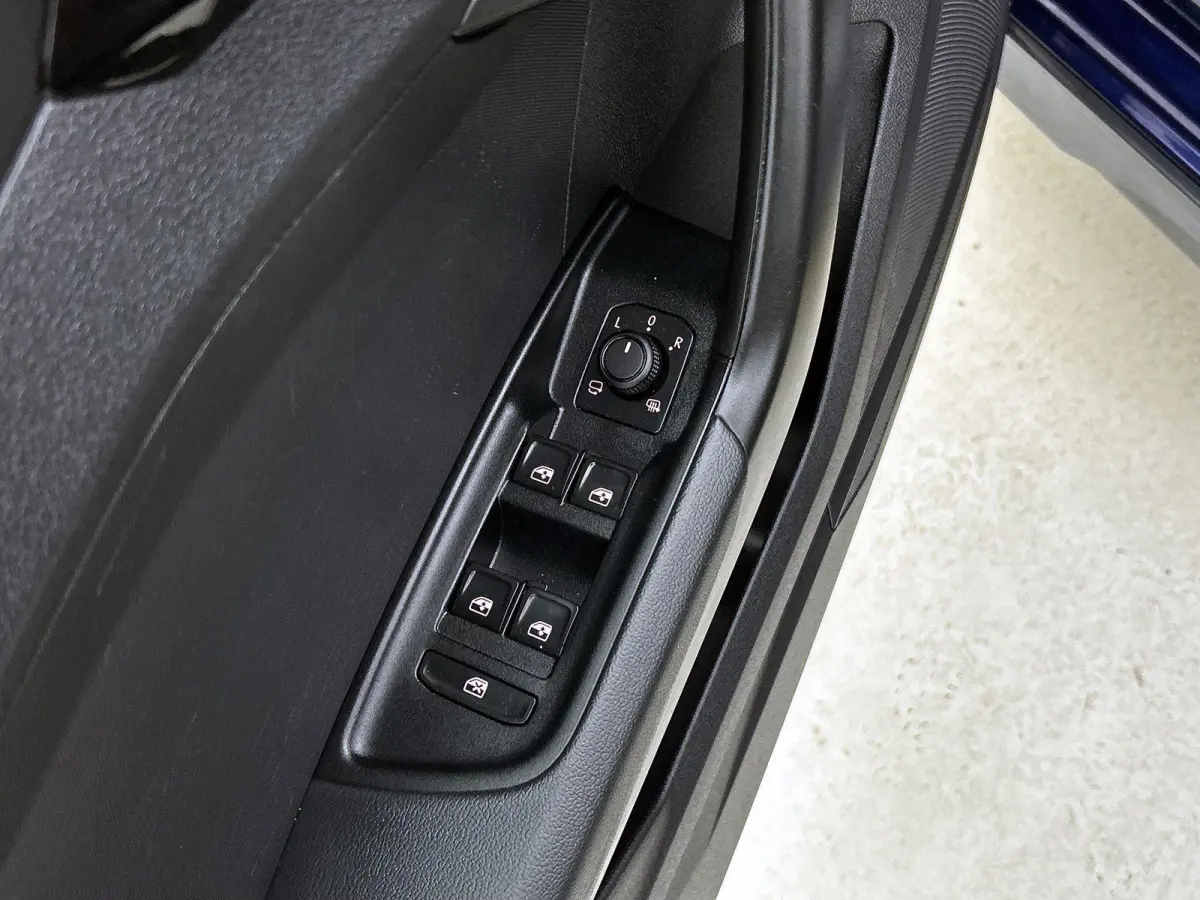 30 TFSI Advanced edition 110 PK l Cruise control l Navigatie l Airco l Parkeersensoren l Apple Carplay / Android Auto l Lichtmetalen wielen