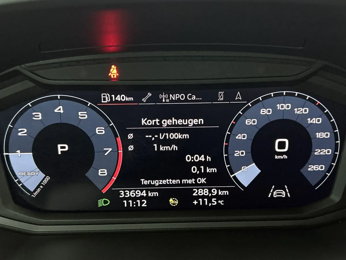 30 TFSI Advanced edition 110 PK l Cruise control l Navigatie l Airco l Parkeersensoren l Apple Carplay / Android Auto l Lichtmetalen wielen