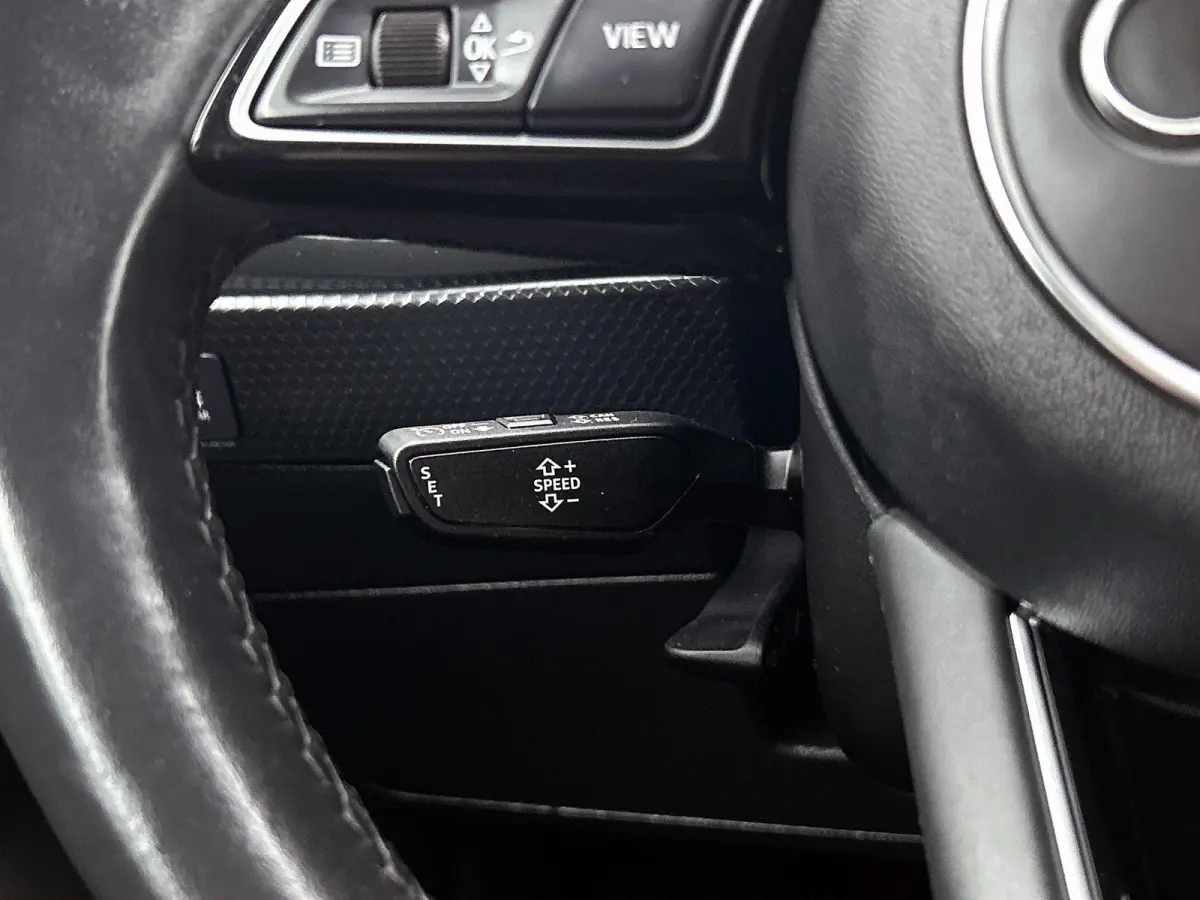 30 TFSI Advanced edition 110 PK l Cruise control l Navigatie l Airco l Parkeersensoren l Apple Carplay / Android Auto l Lichtmetalen wielen
