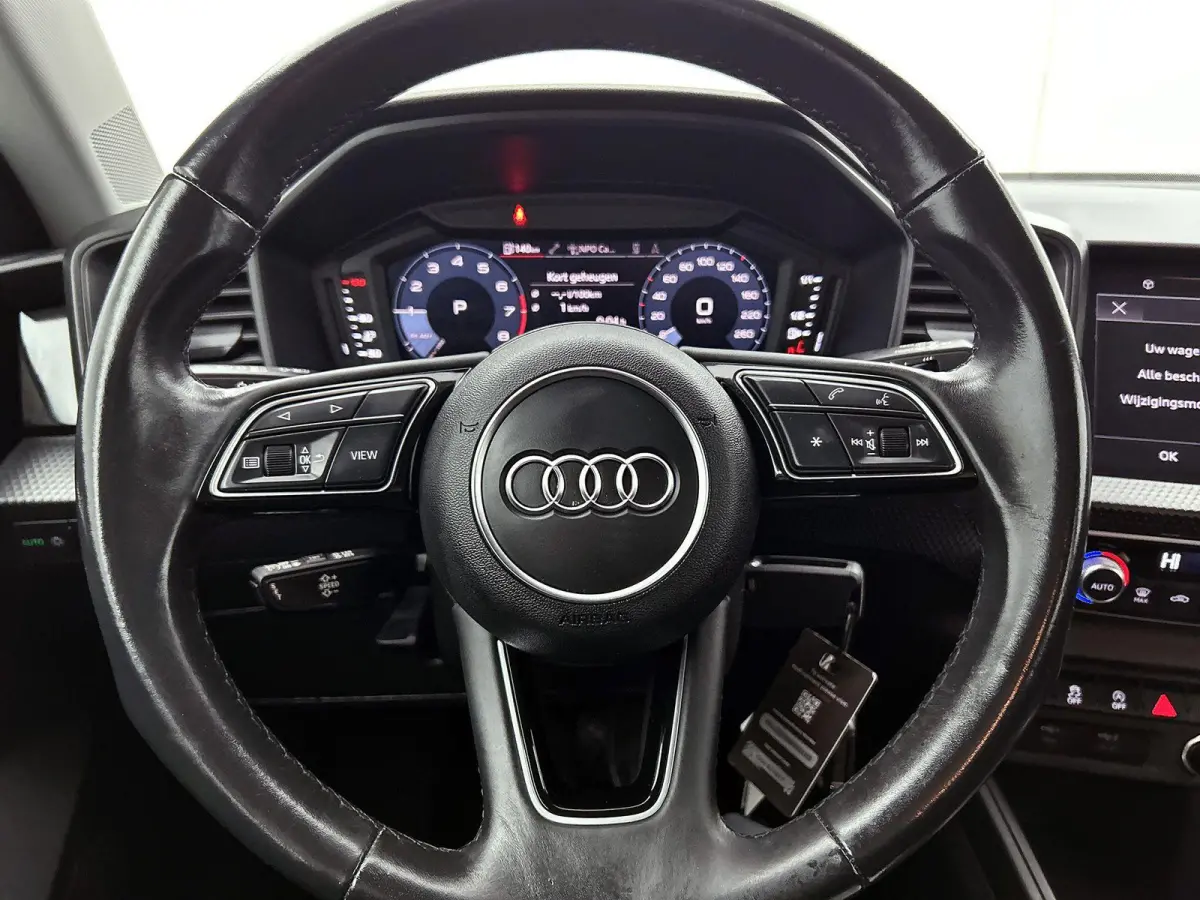 30 TFSI Advanced edition 110 PK l Cruise control l Navigatie l Airco l Parkeersensoren l Apple Carplay / Android Auto l Lichtmetalen wielen