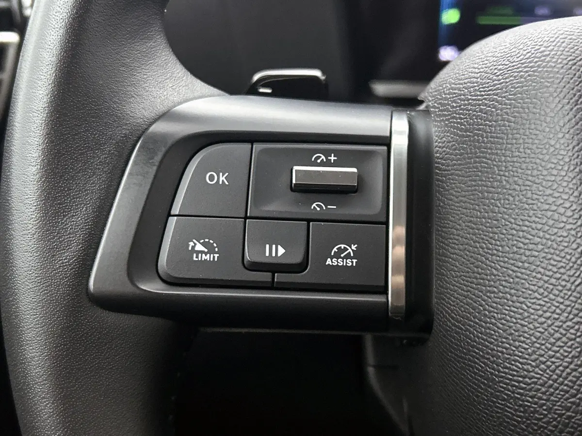 Plus Hybrid 145pk Automaat | Navigatie via Apple Carplay / Android auto | Achteruitrijcamera | Climate Control | Cruise Control | Parkeersensoren | Elektrisch inklapbare spiegels | Stof/kuns