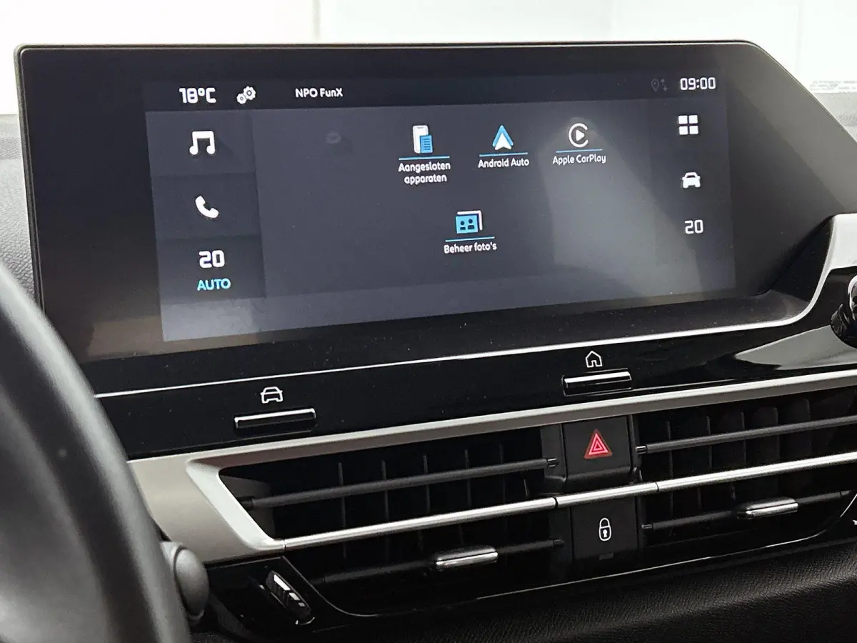 Plus Hybrid 145pk Automaat | Navigatie via Apple Carplay / Android auto | Achteruitrijcamera | Climate Control | Cruise Control | Parkeersensoren | Elektrisch inklapbare spiegels | Stof/kuns