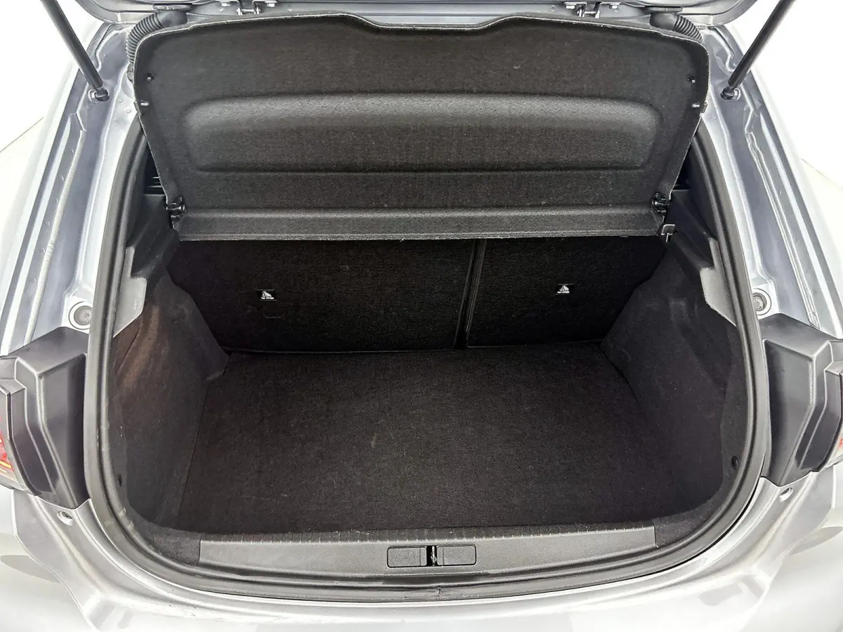 GT Hybrid 145pk Automaat | Navigatie | 360° Camera | Climate Control | Adaptieve Cruise Control | Parkeersensoren v+a | Armsteun | Keyless | Full Led koplampen | Dodehoeksensor| Leder/stof 