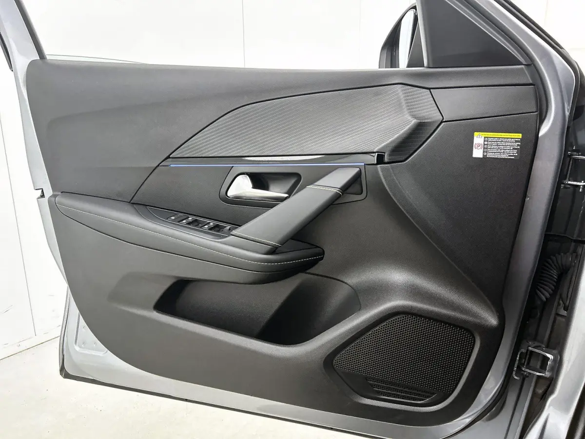 GT Hybrid 145pk Automaat | Navigatie | 360° Camera | Climate Control | Adaptieve Cruise Control | Parkeersensoren v+a | Armsteun | Keyless | Full Led koplampen | Dodehoeksensor| Leder/stof 
