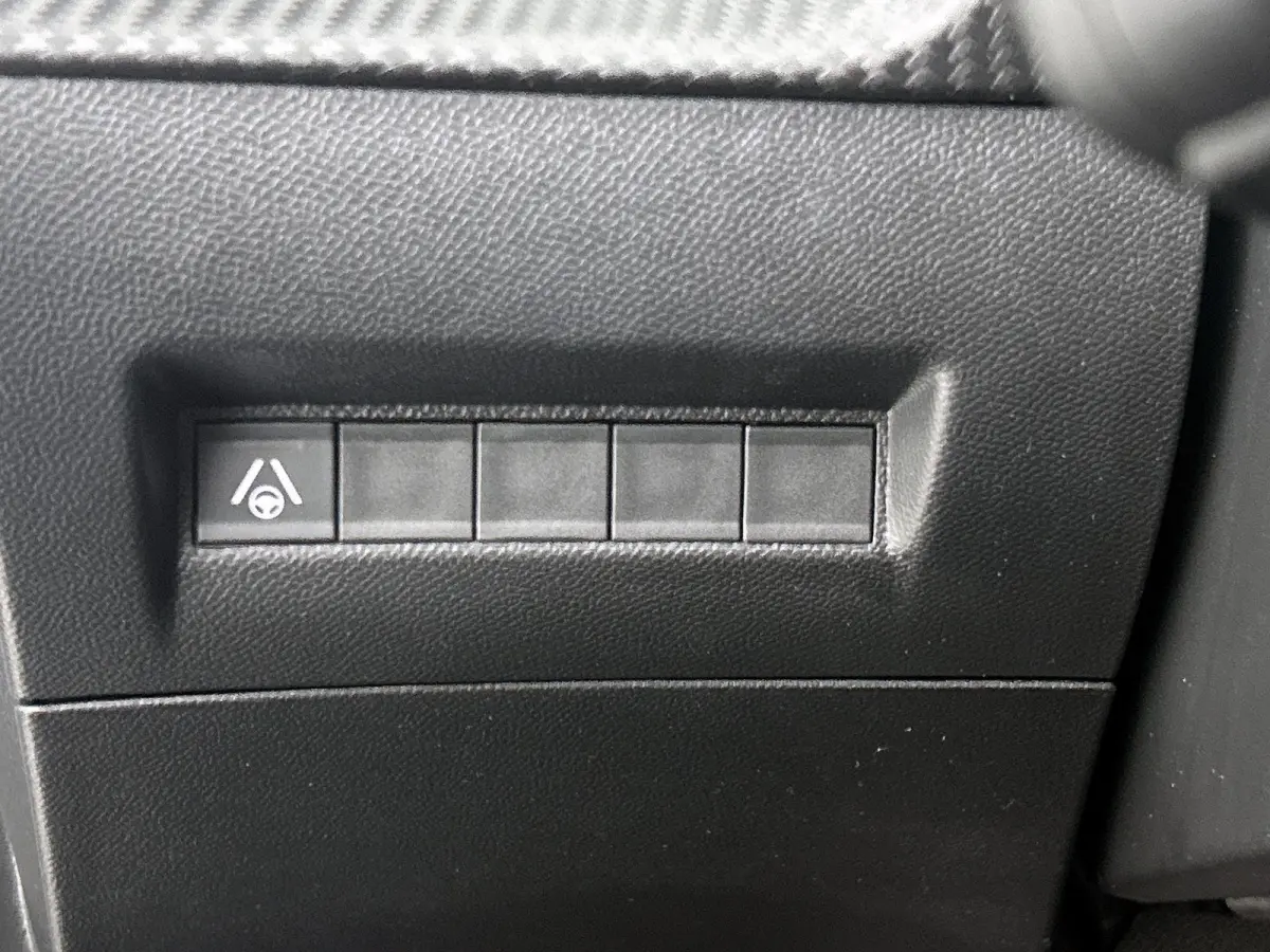 GT Hybrid 145pk Automaat | Navigatie | 360° Camera | Climate Control | Adaptieve Cruise Control | Parkeersensoren v+a | Armsteun | Keyless | Full Led koplampen | Dodehoeksensor| Leder/stof 