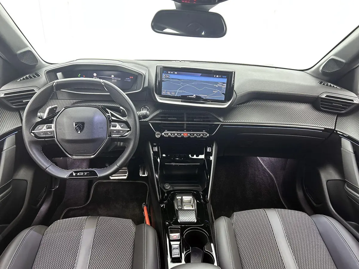 GT Hybrid 145pk Automaat | Navigatie | 360° Camera | Climate Control | Adaptieve Cruise Control | Parkeersensoren v+a | Armsteun | Keyless | Full Led koplampen | Dodehoeksensor| Leder/stof 