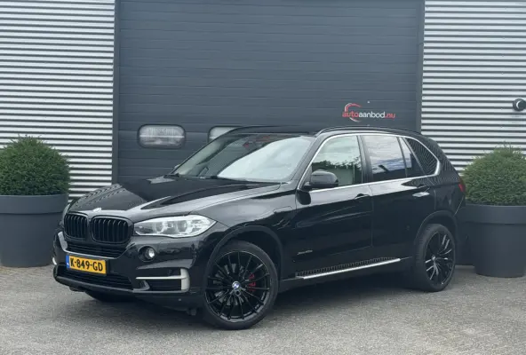 xDrive40e High Executive | 21 Inch Lichtmetalen Velgen | Navigatie | Parkeersensoren | Trekhaak |