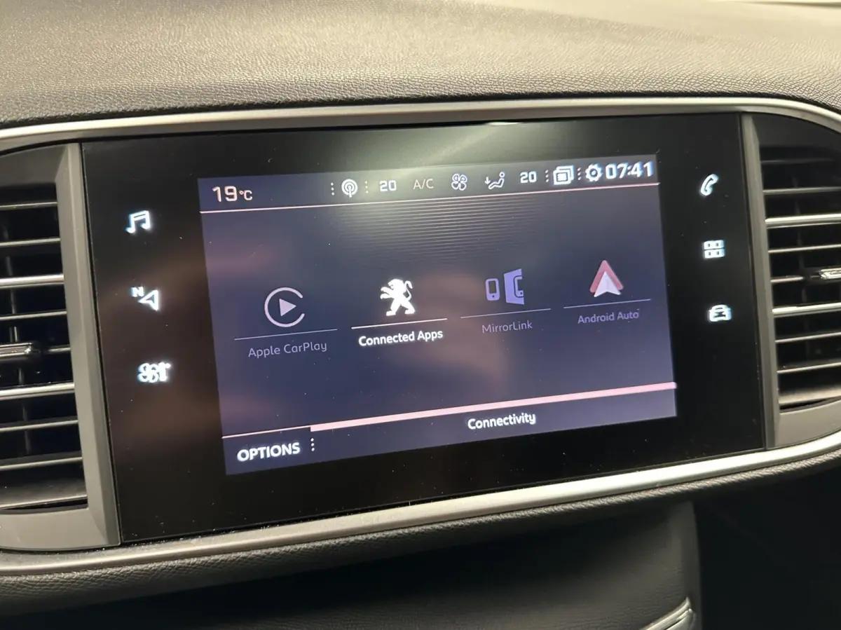 1.2 PureTech Blue Lease Premium TREKHAAK CARPLAY NAVI ECC CRUISE.