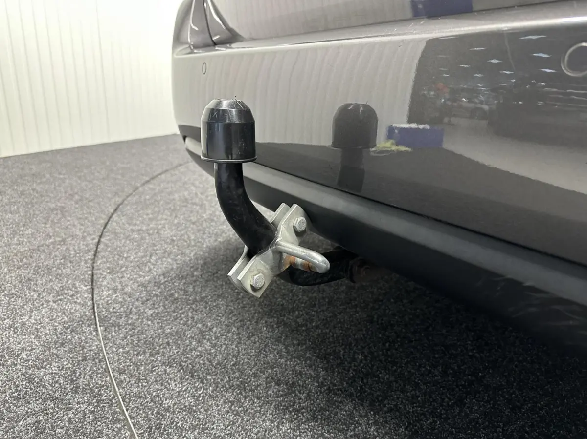 1.2 PureTech Blue Lease Premium TREKHAAK CARPLAY NAVI ECC CRUISE.