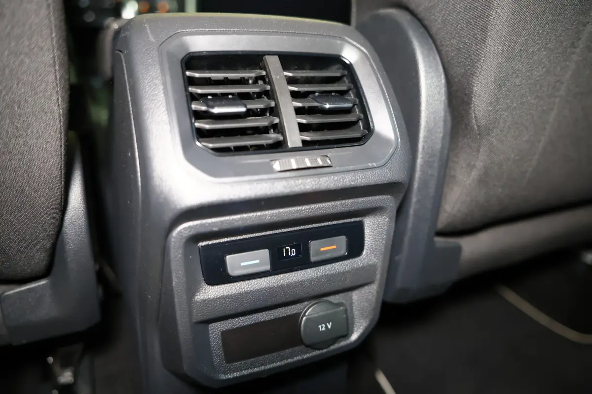 1.4 TSI ACT Business R-line AVM DSG ACC NAVI PDC CLIMA ERGO ACTIVE '18
