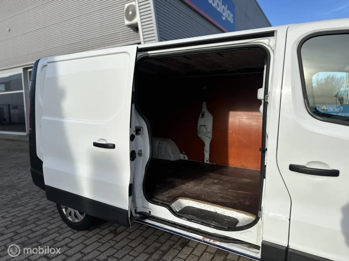 bestel 1.6 dCi T29 L2H1 Générique AC Cruise