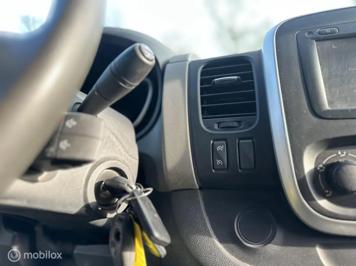 bestel 1.6 dCi T29 L2H1 Générique AC Cruise