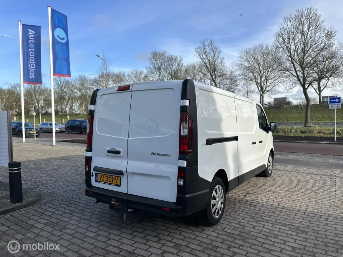 bestel 1.6 dCi T29 L2H1 Générique AC Cruise