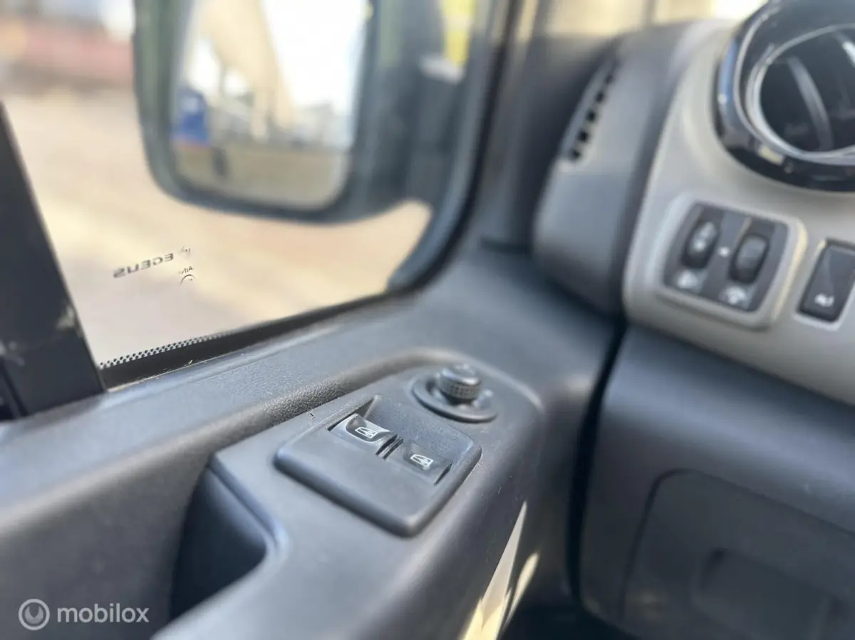 bestel 1.6 dCi T29 L2H1 Générique AC Cruise
