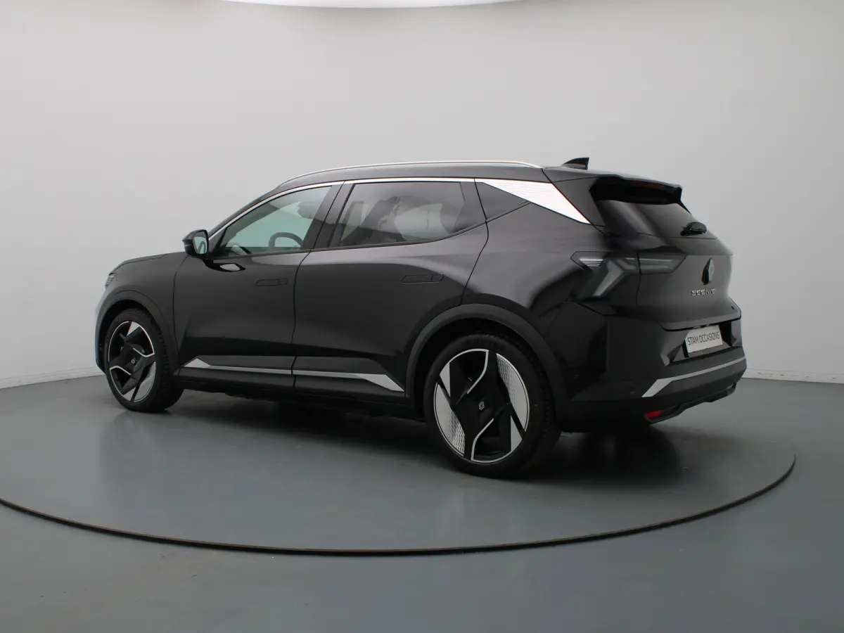 220pk long range iconic Automaat Harman Kardon | Camera | Adapt. Cruise | Parkeersens. v+a | Stoel-/stuurverw.
