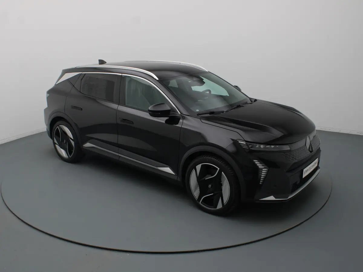220pk long range iconic Automaat Harman Kardon | Camera | Adapt. Cruise | Parkeersens. v+a | Stoel-/stuurverw.