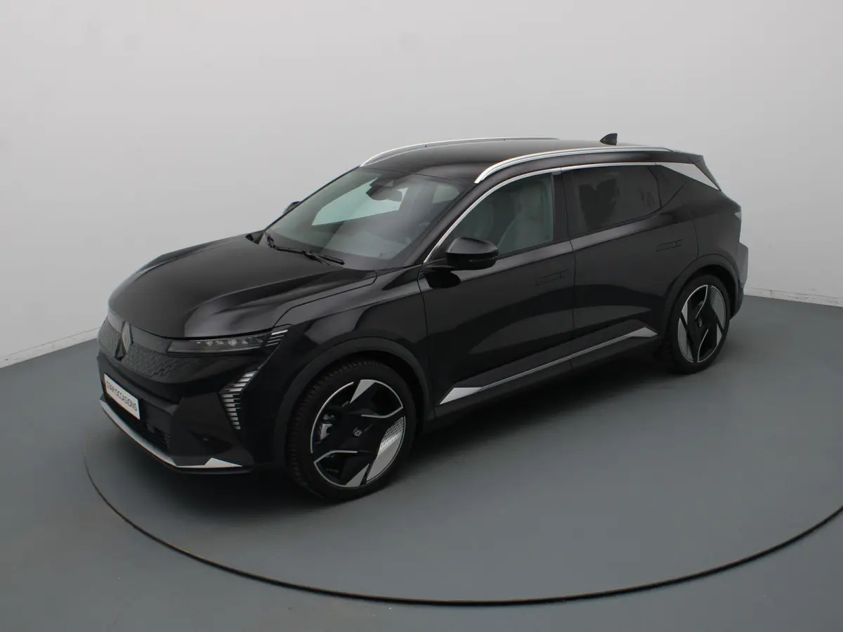 220pk long range iconic Automaat Harman Kardon | Camera | Adapt. Cruise | Parkeersens. v+a | Stoel-/stuurverw.